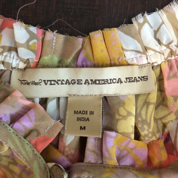 🌸🌼🌸🌻 Multi colored chiffon blouse 🌻🌸🌼🌸 - Picture 2 of 3